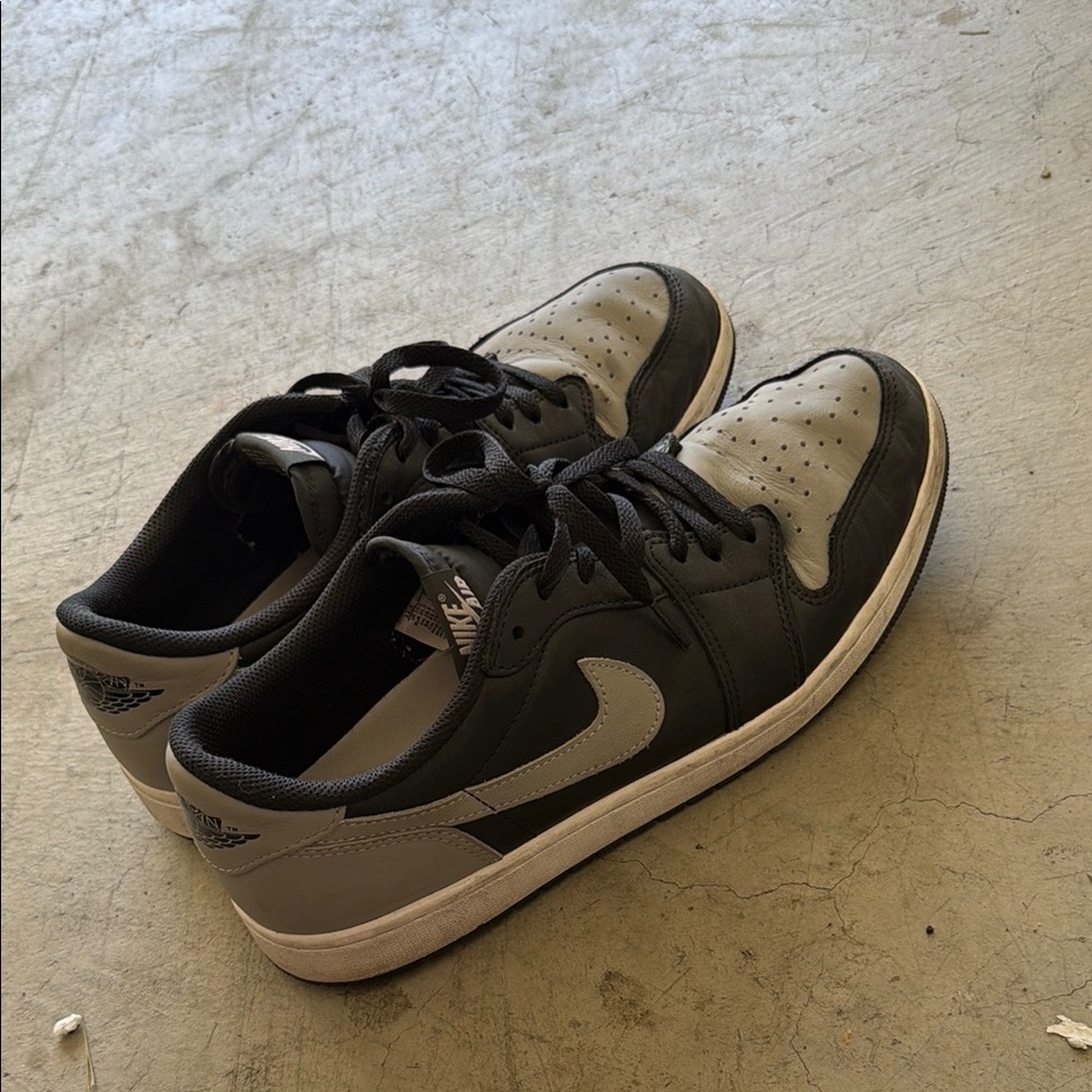 Men's Black and Gray Low-Top Sneakers - Nike